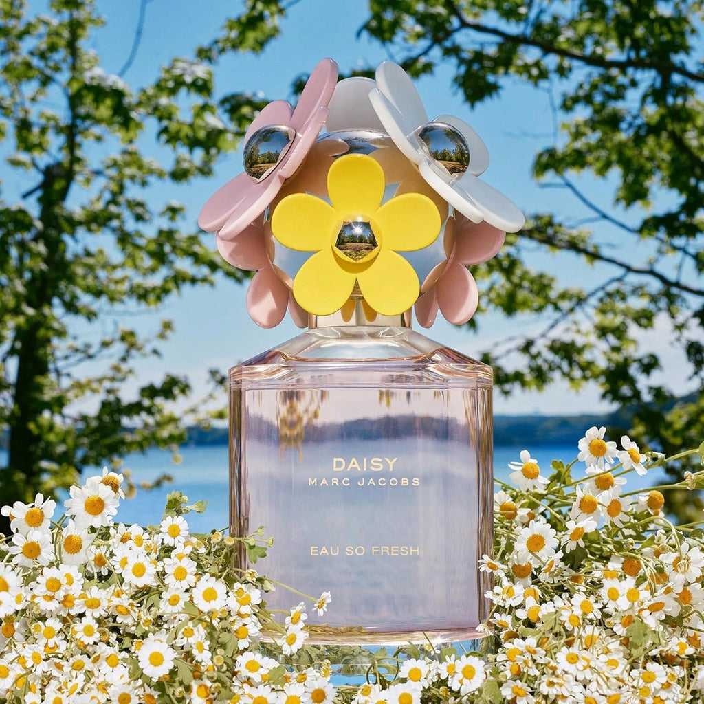 Marc Jacobs Daisy Eau So Fresh Eau de Toilette – Fresh Floral Women's Perfume – With Notes of Raspberry, Wild Rose, Grapefruit & Soft Musks - 75ml/2.5fl.oz
